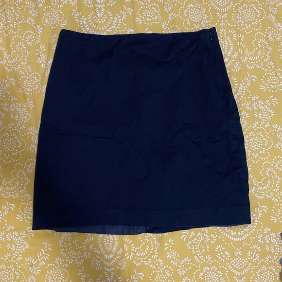 THE LIMITED- Black Mini Skirt - Size 4 - Picture 1 of 4
